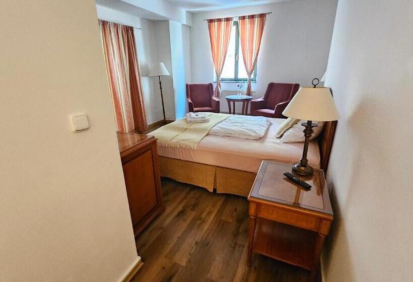 Hotel Opat
