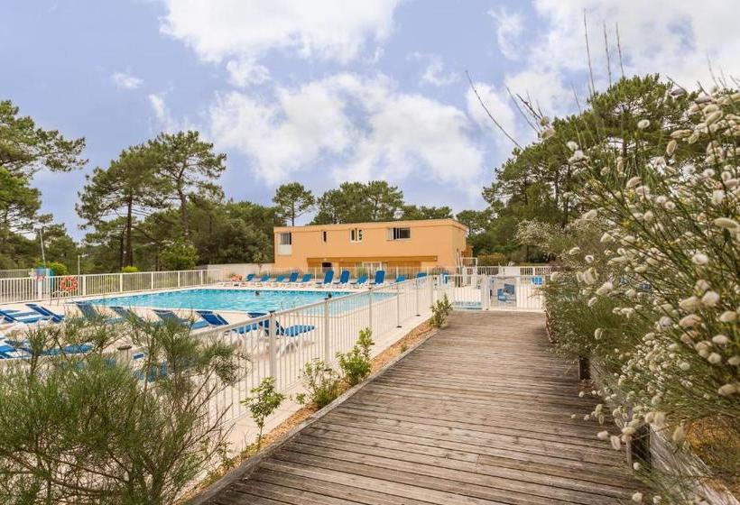 Отель Pierre & Vacances Résidence Les Grands Pins