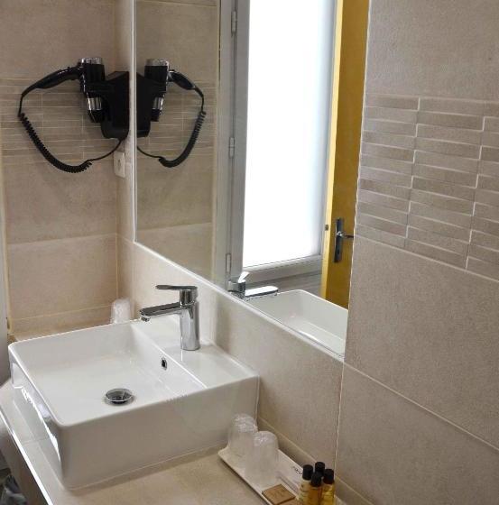 هتل Ribera Eiffel