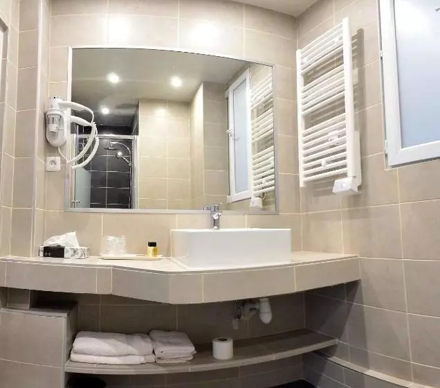 ホテル Ribera Eiffel