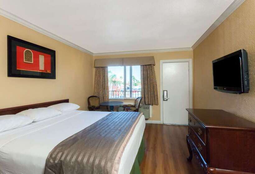 ホテル Travelodge By Wyndham El Cajon