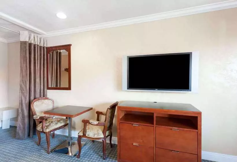 酒店 Travelodge By Wyndham El Cajon