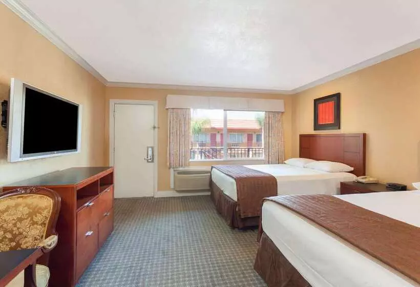 酒店 Travelodge By Wyndham El Cajon