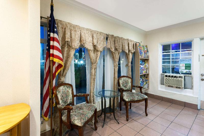 ホテル Travelodge By Wyndham El Cajon