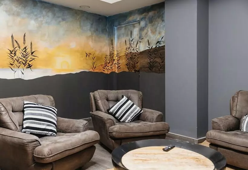 Отель Travessera