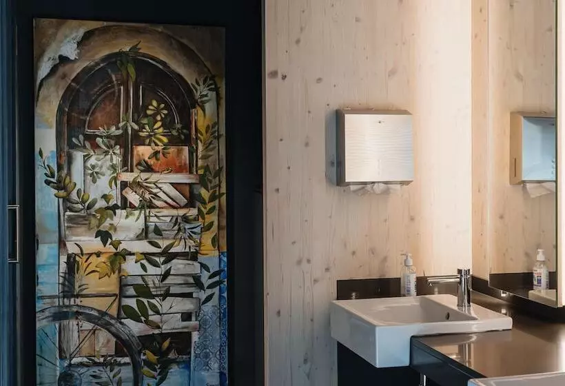 Отель Travessera