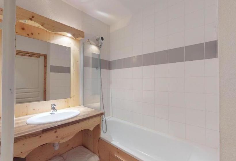 Le Hameau D Orelle Spa & Piscine Appartments E