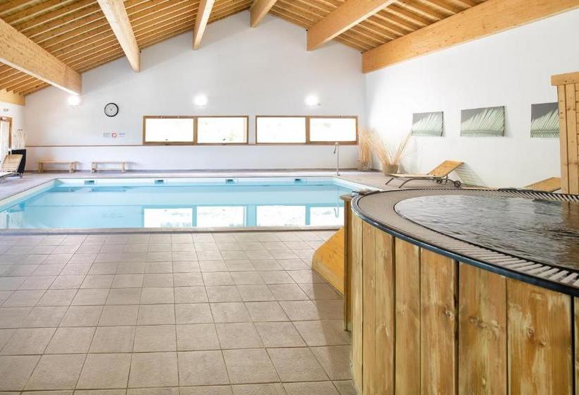 Le Hameau D Orelle Spa & Piscine Appartments E