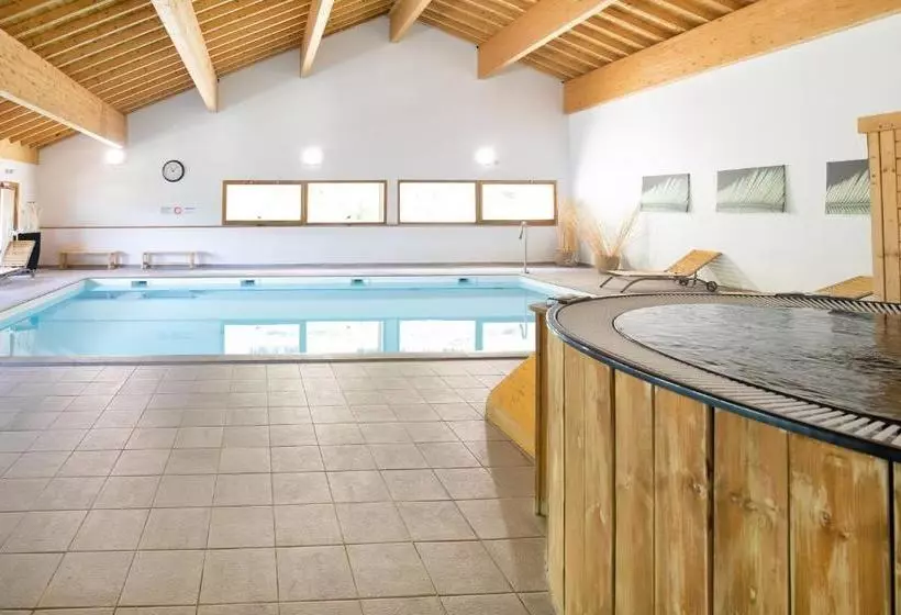 Le Hameau D Orelle Spa & Piscine  Appartments E