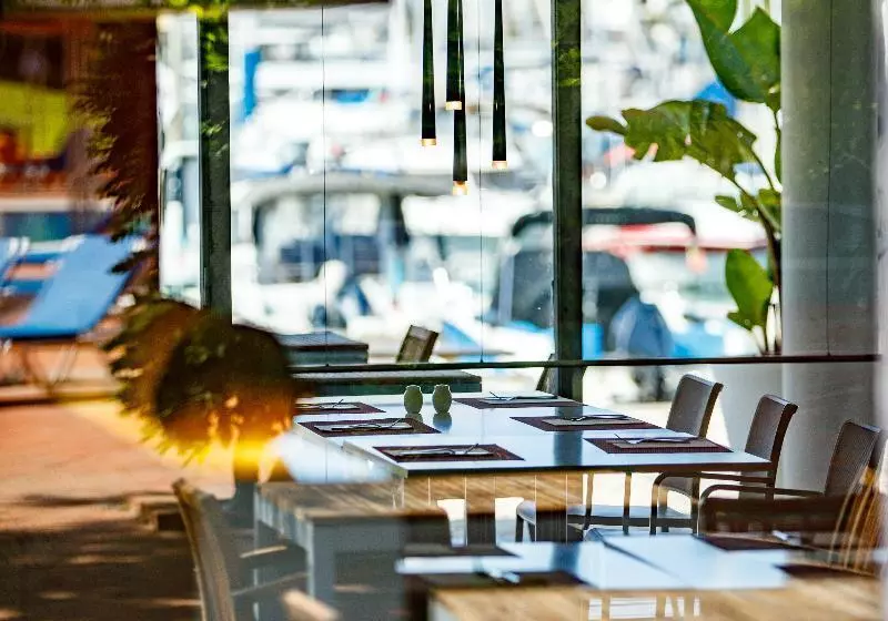 Marina Club Lagos Resort