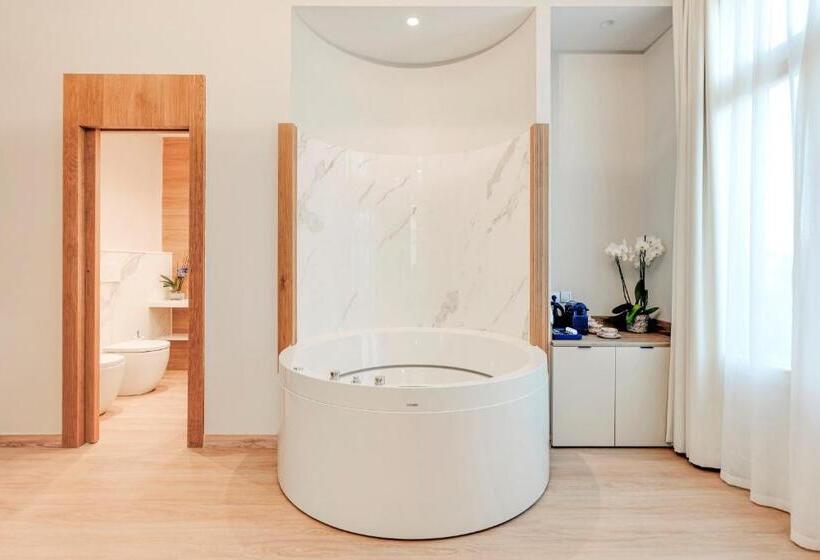 هتل Boutique Mirlo Barcelona