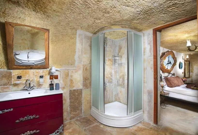 Hotelli Romantic Cave