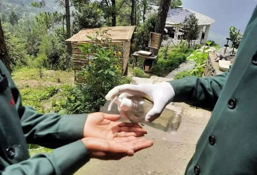 هتل Sukoon Blusalzz Escapade Bhatrojkhan