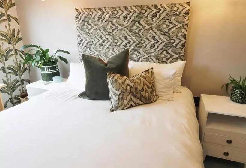 ペンション Fever Tree Guesthouse