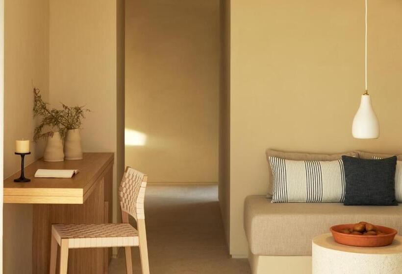 Parocks Luxury Hotel & Spa