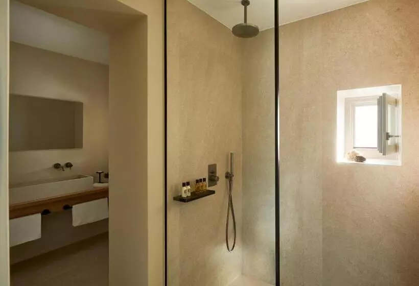 Parocks Luxury Hotel & Spa