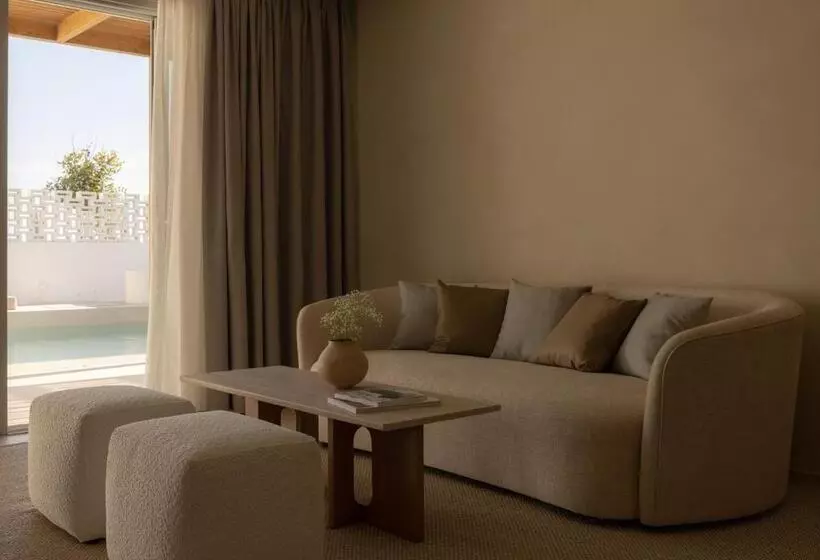 Parocks Luxury Hotel & Spa