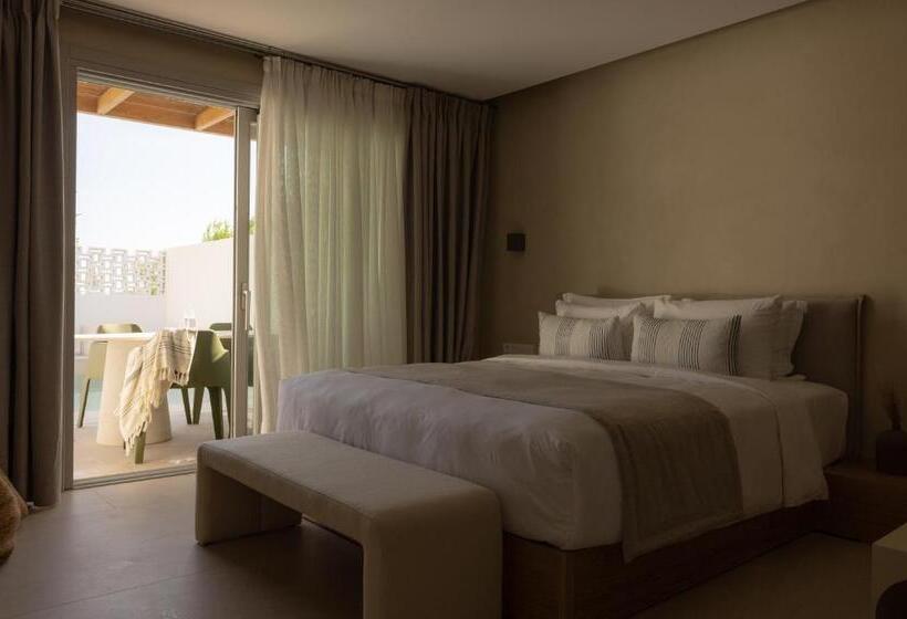 Parocks Luxury Hotel & Spa