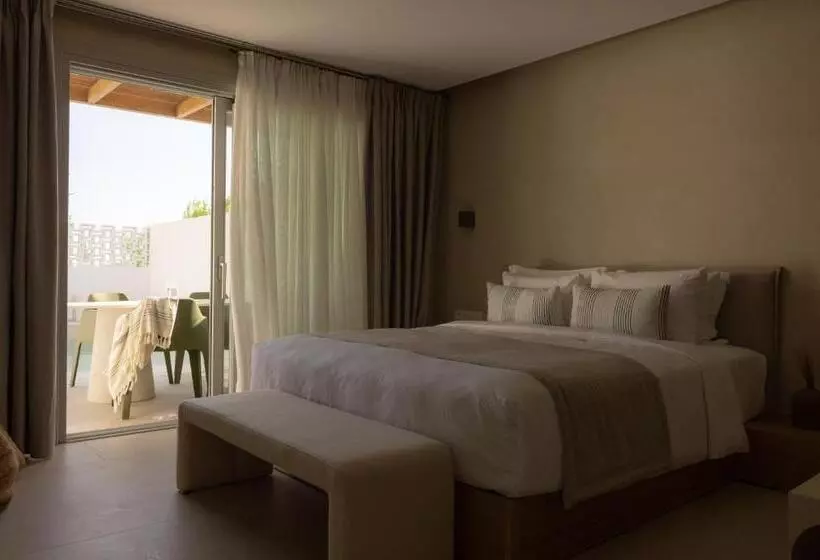 Parocks Luxury Hotel & Spa