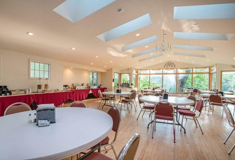 Пансион White Rose Inns & Motel