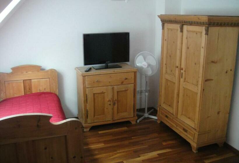 Sághegy Fogadó és Panzió