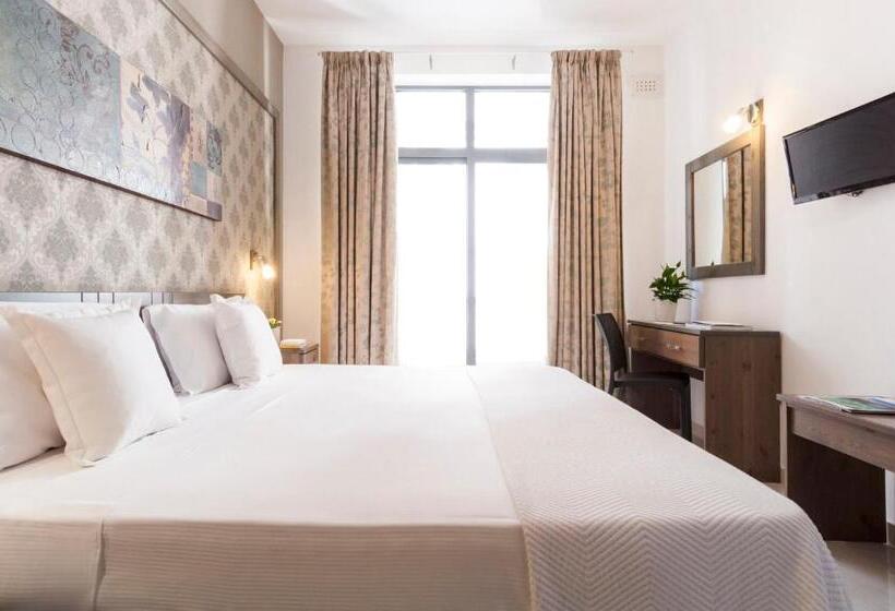 فندق Rooms By Alexandra