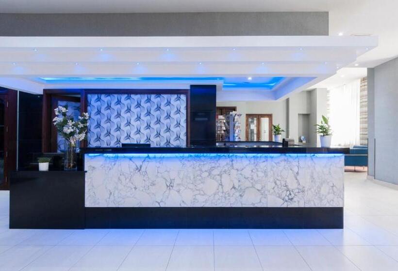 فندق Rooms By Alexandra