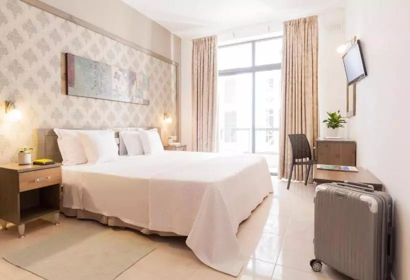 هتل Rooms By Alexandra