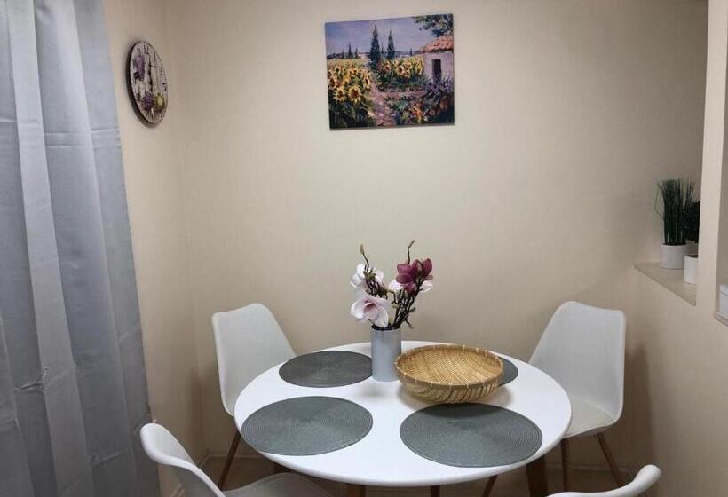 Beachfront Studio Apartman