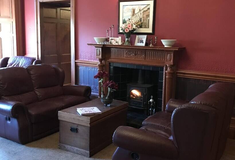 Ashtree House Hotel, Glasgow Airport & Paisley