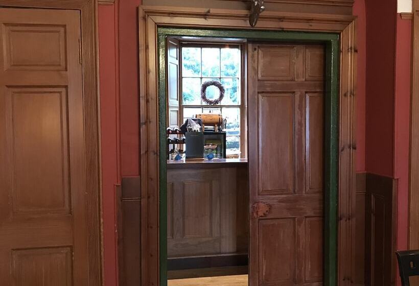 Ashtree House Hotel, Glasgow Airport & Paisley