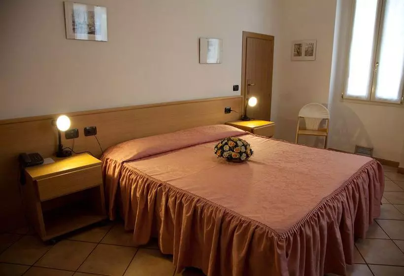 هتل Albergo Da Angela