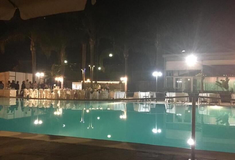 Отель Atlantis Palace