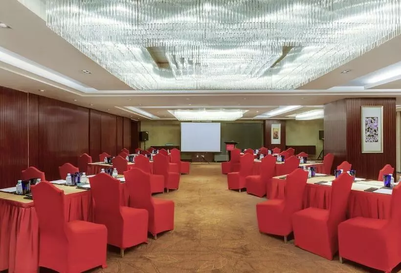 Отель Crowne Plaza Beijing Zhongguancun, An Ihg