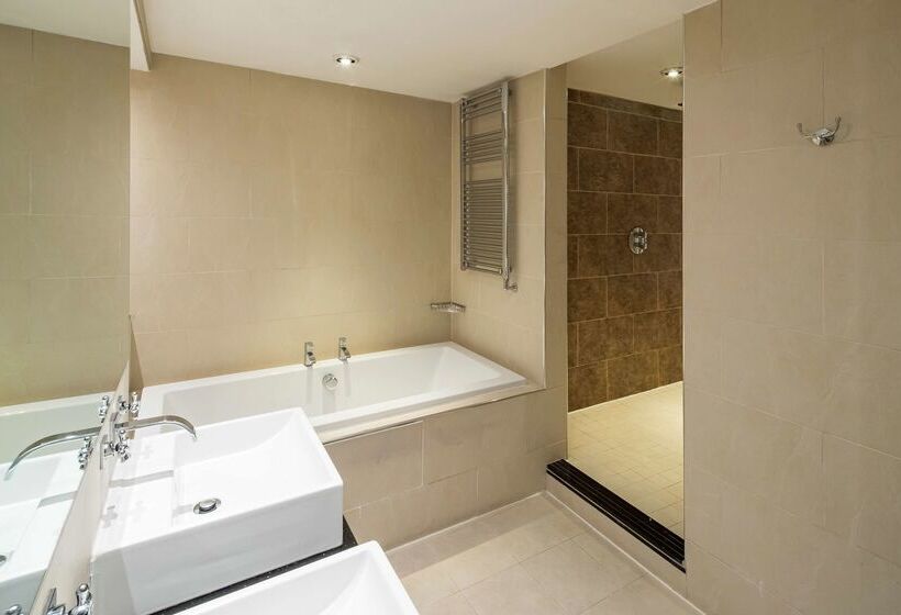 Doubletree By Hilton Hotel And Spa Chester