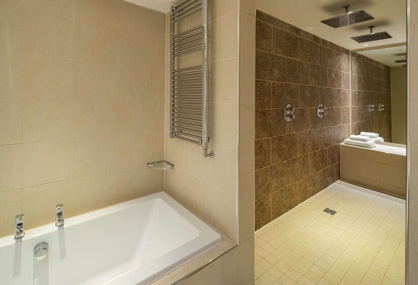 Doubletree By Hilton Hotel And Spa Chester