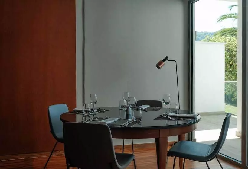 هتل Eurostars Queen Of Montenegro