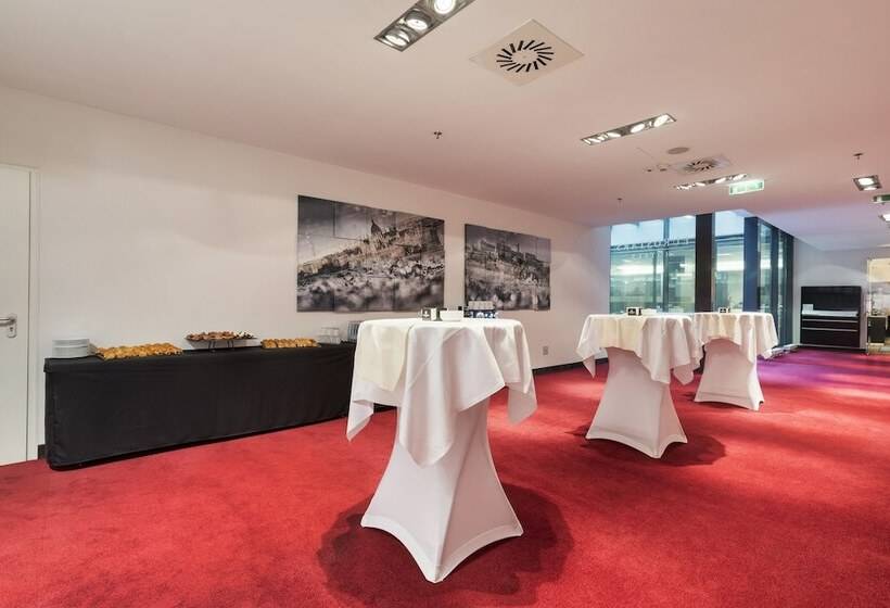 בית מלון כפרי Exe Budapest Center