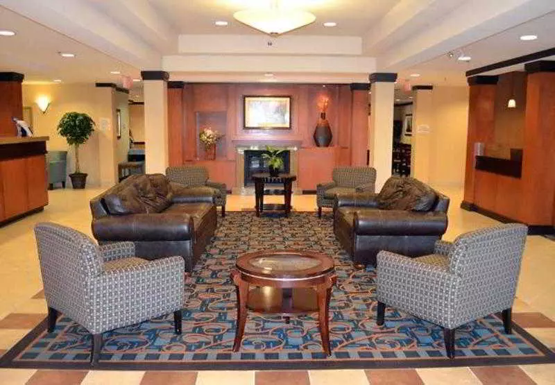 هتل Fairfield Inn & Suites By Marriott Kelowna