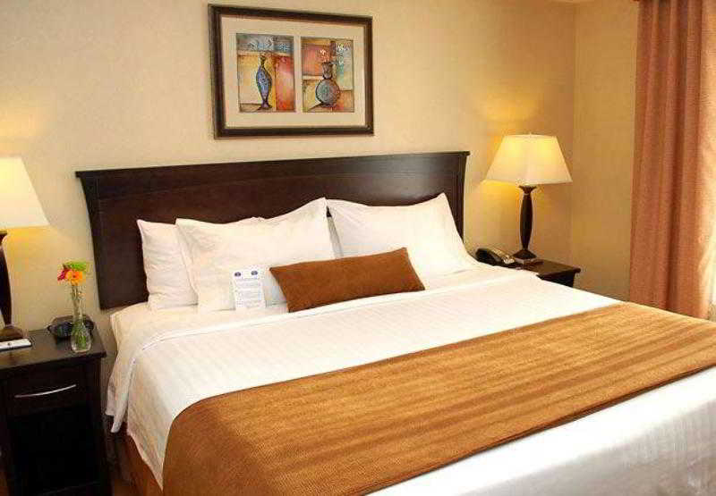 فندق Fairfield Inn & Suites By Marriott Kelowna