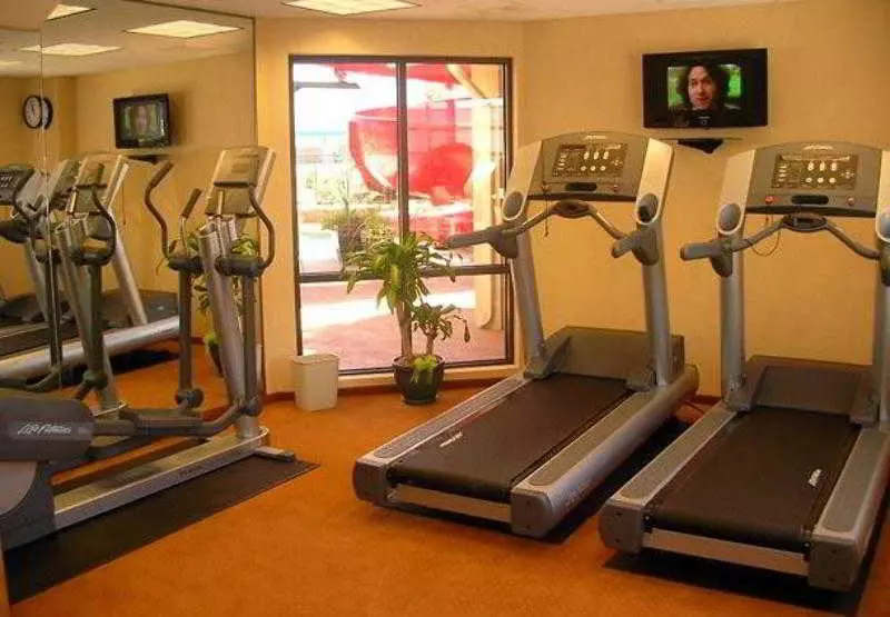 هتل Fairfield Inn & Suites By Marriott Kelowna