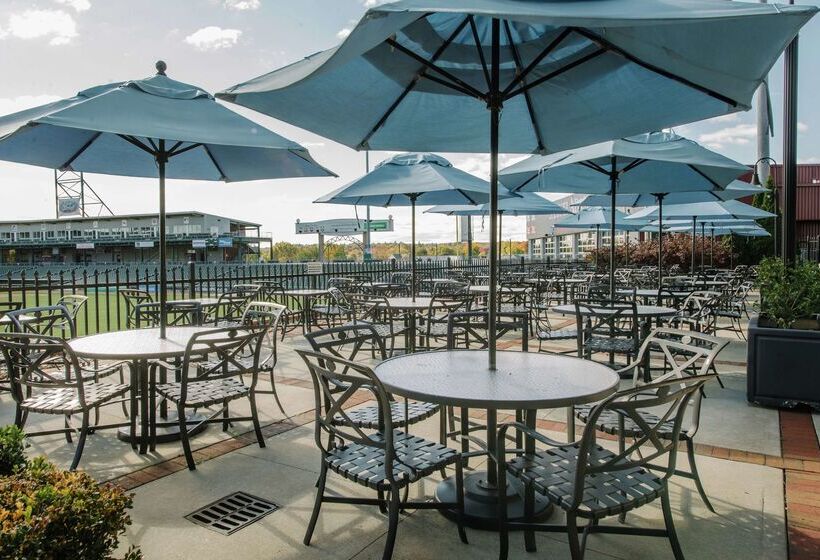 فندق Hilton Garden Inn Manchester Downtown