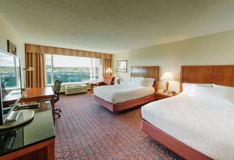 هتل Hilton Garden Inn Manchester Downtown