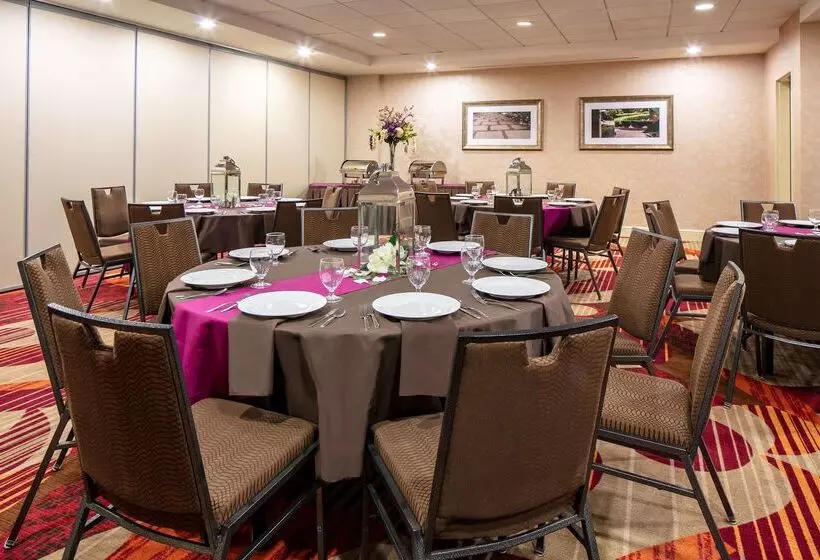 酒店 Hilton Garden Inn Omaha West