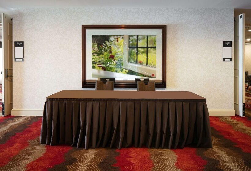 فندق Hilton Garden Inn Omaha West