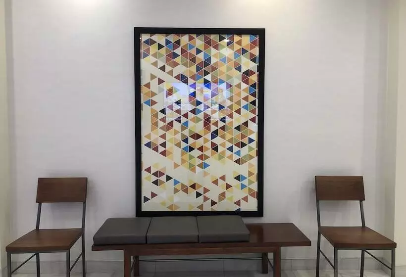 Hotel Holiday Inn Express & Suites Halifax Airport, An Ihg