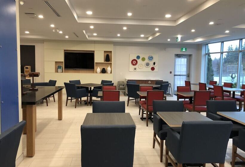 فندق Holiday Inn Express & Suites Halifax Airport, An Ihg