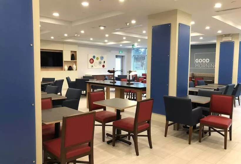 Hotel Holiday Inn Express & Suites Halifax Airport, An Ihg