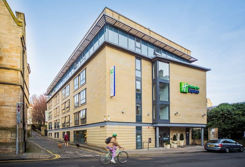 هتل Holiday Inn Express Edinburgh – Royal Mile, An Ihg
