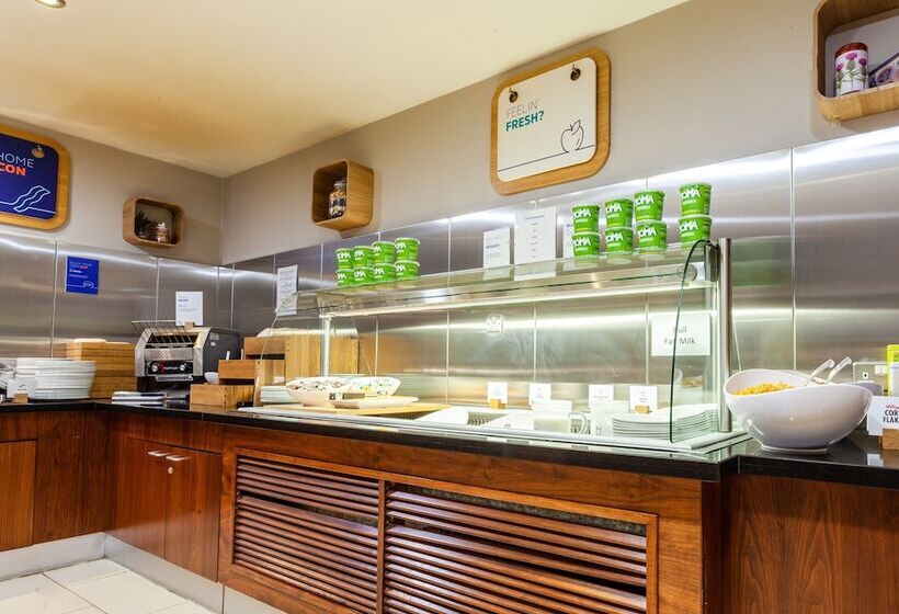 هتل Holiday Inn Express Edinburgh – Royal Mile, An Ihg